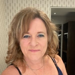 Meet your Posher, Ava